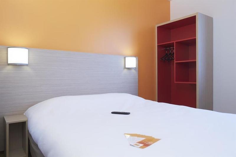 Campanile Bordeaux Ouest - Merignac Aeroport Екстер'єр фото